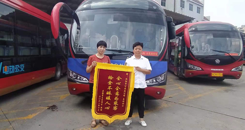 錦旗、感謝信里蘊(yùn)含的濃濃真情